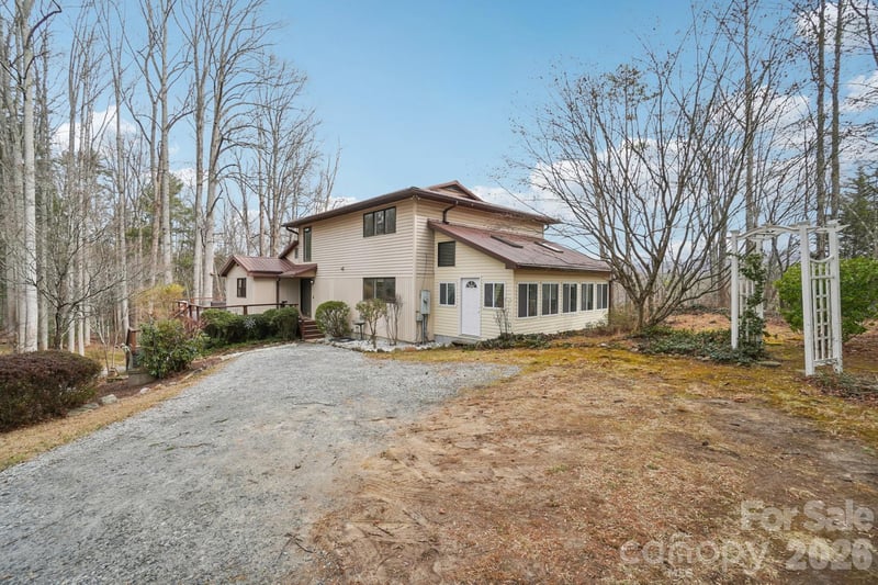 623 Owensby Rd, Hendersonville, NC 28792