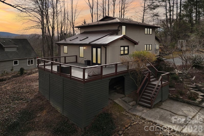 623 Owensby Rd, Hendersonville, NC 28792