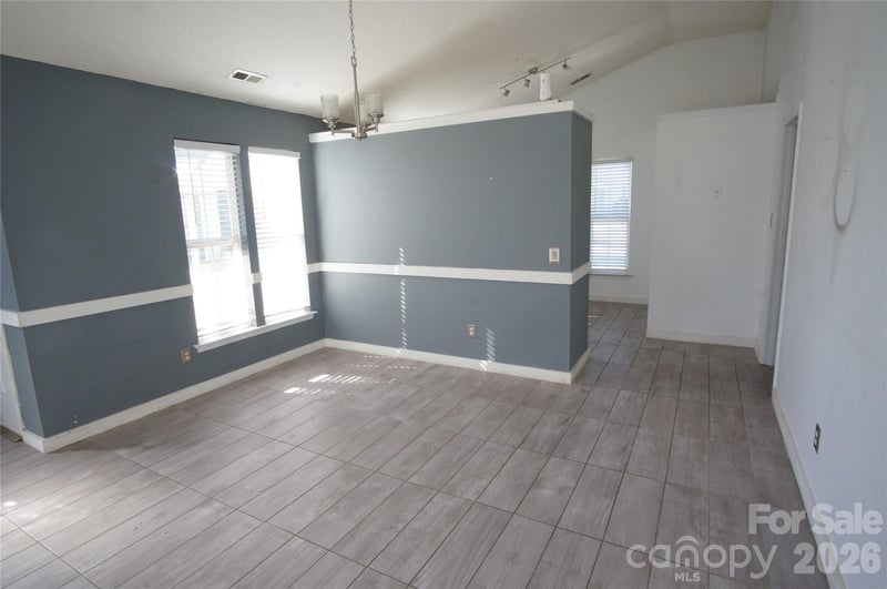 8913 Cinnabay Dr, Charlotte, NC 28216