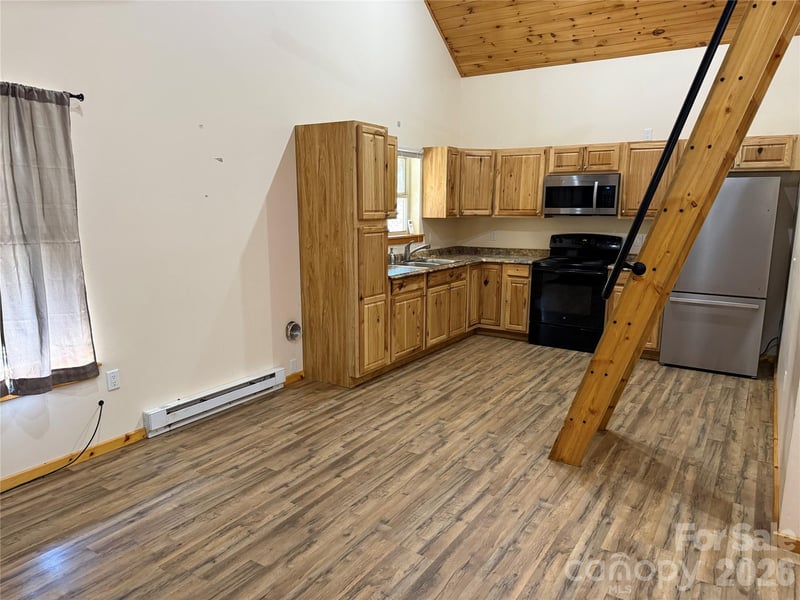 24 Supooh Ln, Sylva, NC 28779