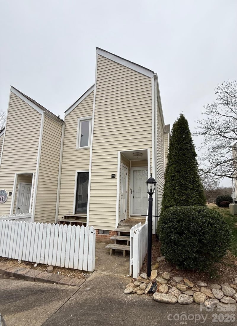 220 Wildwood Dr, Salisbury, NC 28146