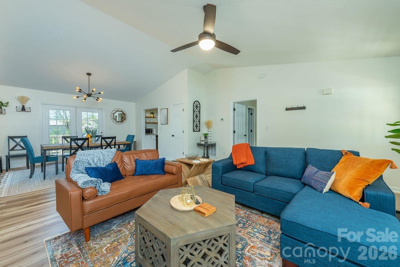 18 Garrison Rd, Weaverville, NC 28787