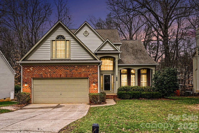 5805 Swanston Dr, Charlotte, NC 28269
