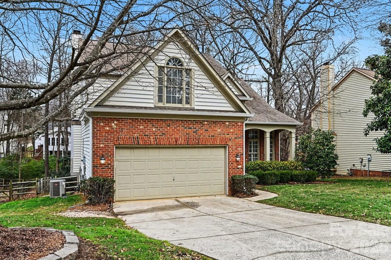 5805 Swanston Dr, Charlotte, NC 28269