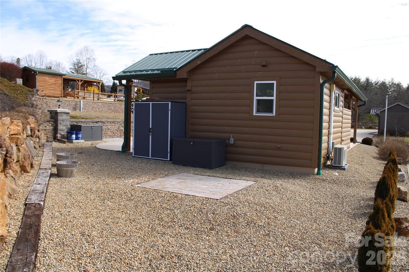 289 Sunset View Trl, Franklin, NC 28734