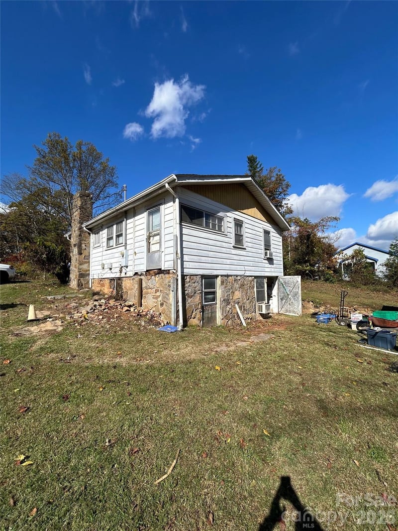 39 Rocky Ridge Rd, Asheville, NC 28806