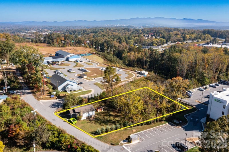 39 Rocky Ridge Rd, Asheville, NC 28806