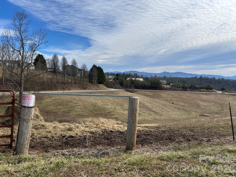 2776 Bend Of Ivy Rd, Marshall, NC 28753