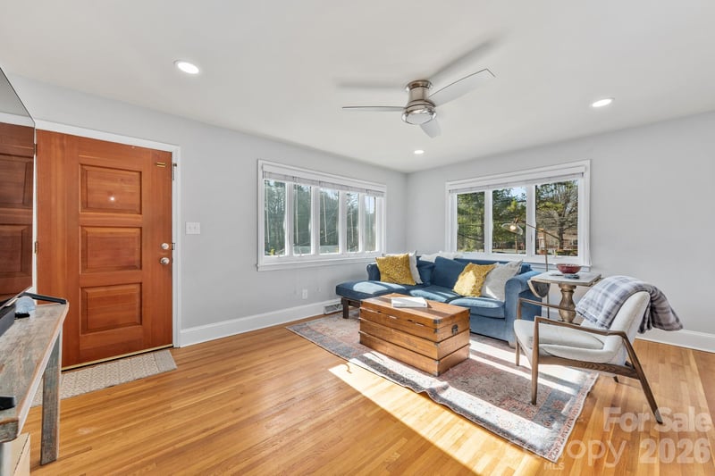 1708 Miles Ct, Charlotte, NC 28216