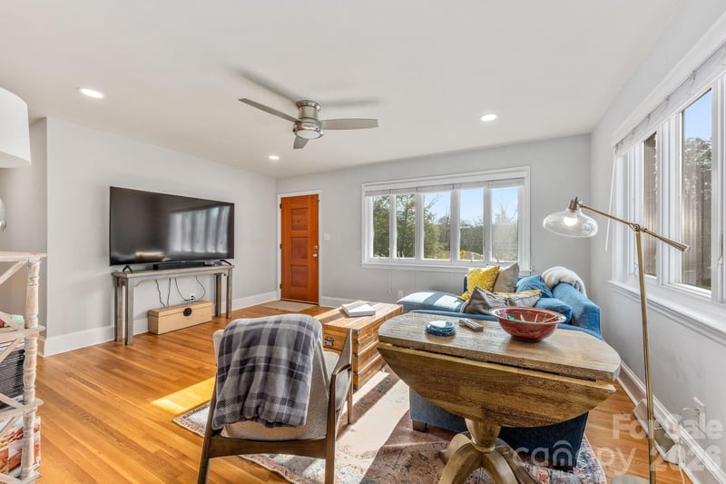 1708 Miles Ct, Charlotte, NC 28216