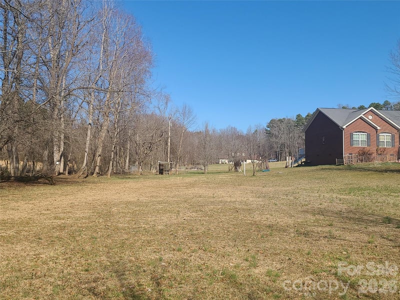 1638 Bess Town Rd, Bessemer City, NC 28016