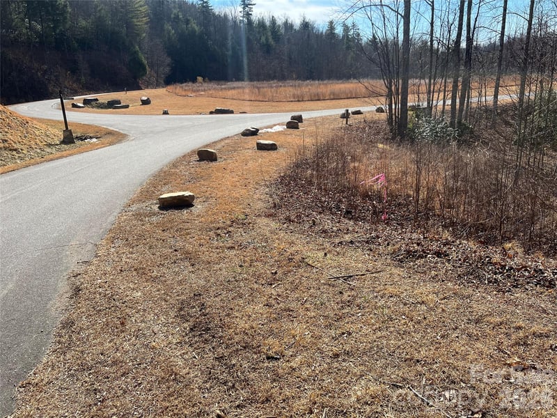 521 Timber Rock Dr #521, Lenoir, NC 28604