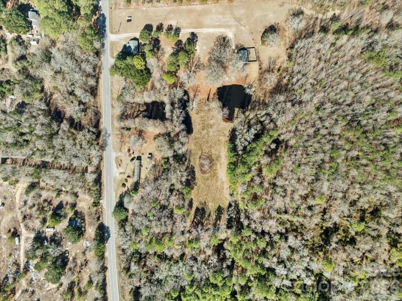 2443 Highway 52 Hw, Cheraw, SC 29520