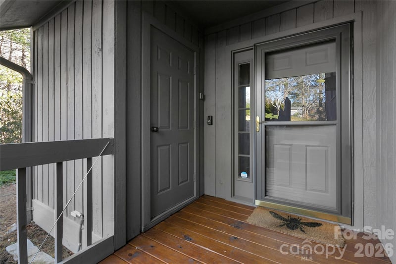 150 Racquet Club Villas Dr, Sapphire, NC 28774