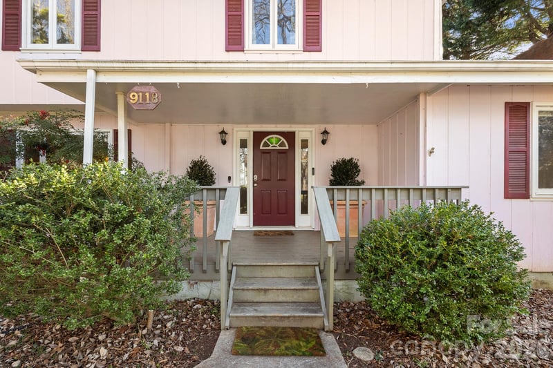 9118 Windjammer Dr, Tega Cay, SC 29708