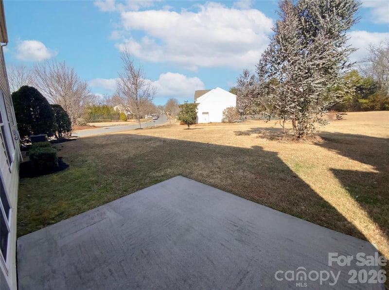 10803 Fountaingrove Dr, Charlotte, NC 28262