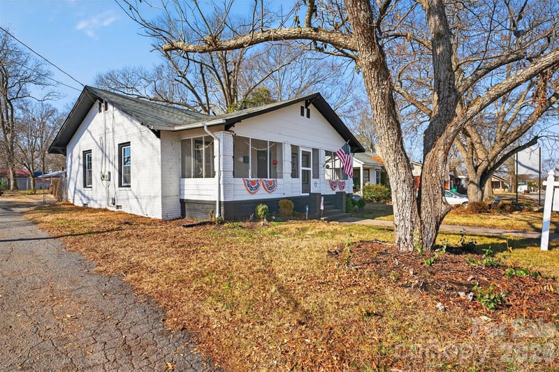 121 Holland St, Gaffney, SC 29341