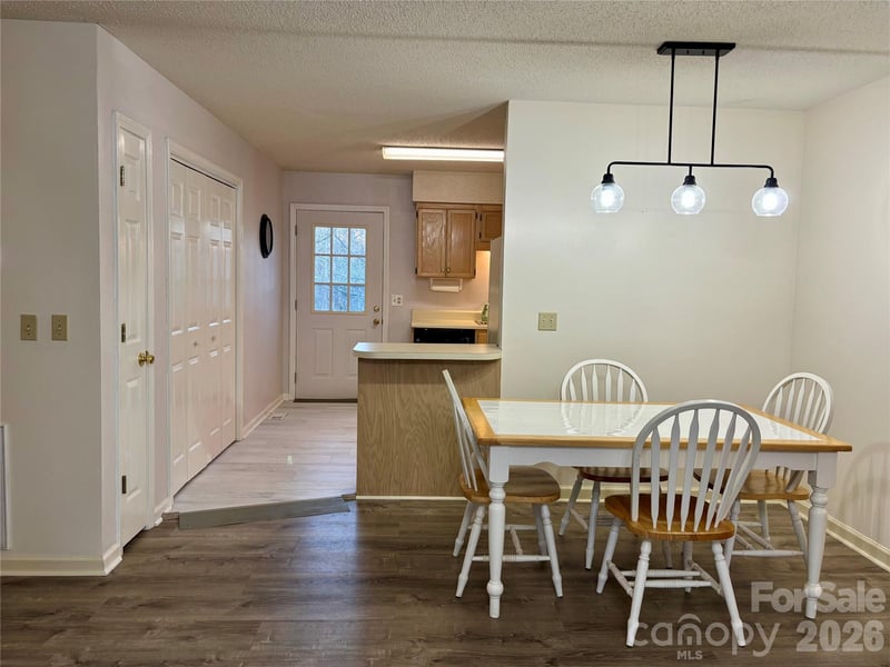 160 Whispering Pines Dr, Marion, NC 28752