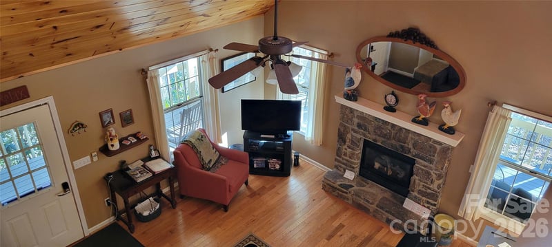 445 Allison Dr, Maggie Valley, NC 28751