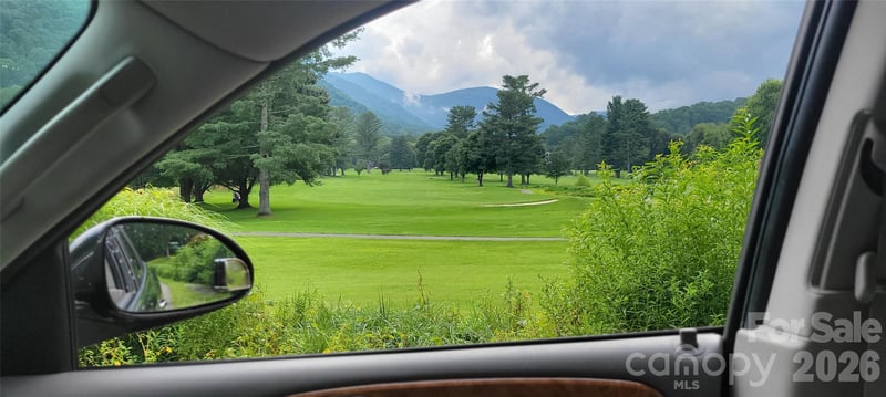 445 Allison Dr, Maggie Valley, NC 28751