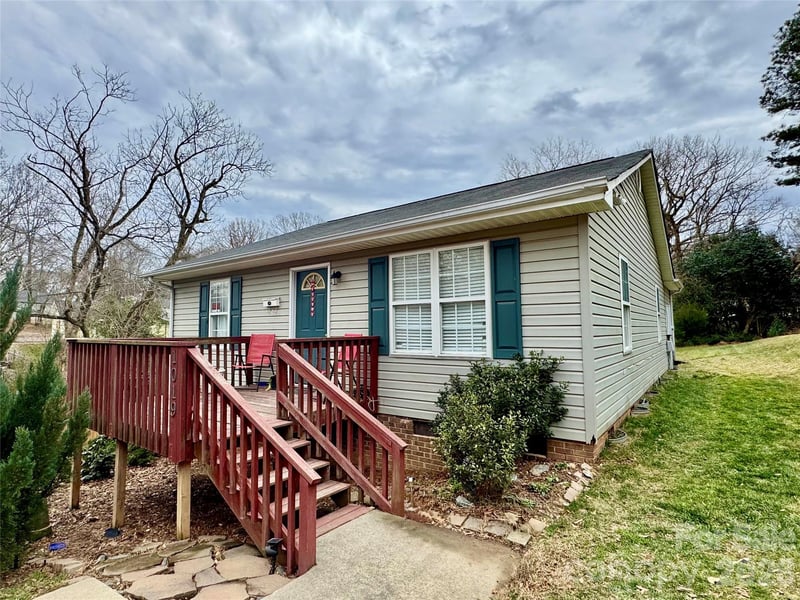 1019 7th Ave, Gastonia, NC 28052