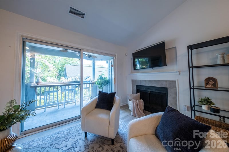 505 Graham St #3E, Charlotte, NC 28202
