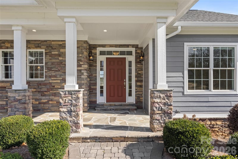 490 Mapleton Ln, Columbus, NC 28722