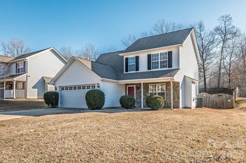 420 Fawnbrook Ln, Gastonia, NC 28052