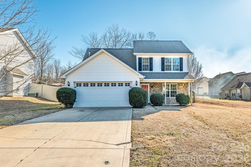 420 Fawnbrook Ln, Gastonia, NC 28052