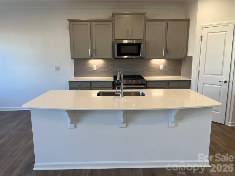 12061 Bradshaw Ct, Charlotte, NC 28278