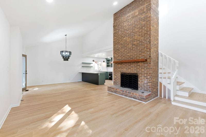 402 Woodfield Dr, Asheville, NC 28803