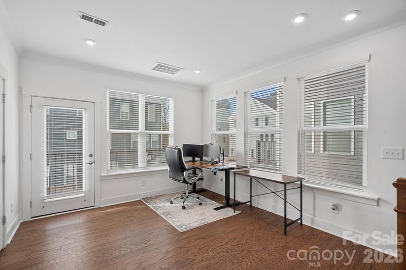 4012 Capital Ridge Ct, Charlotte, NC 28205