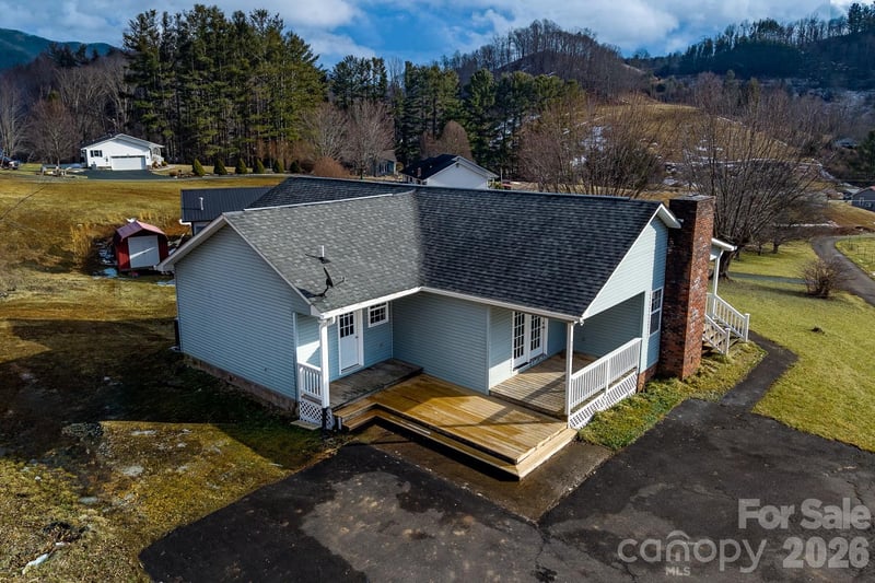 7215 Hwy 421 Hw, Vilas, NC 28692
