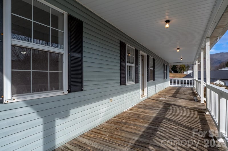 7215 Hwy 421 Hw, Vilas, NC 28692