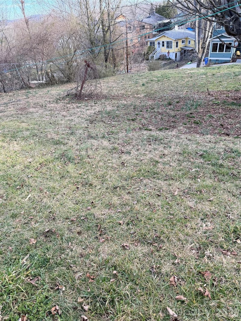 90 Tremont St #4, Asheville, NC 28806