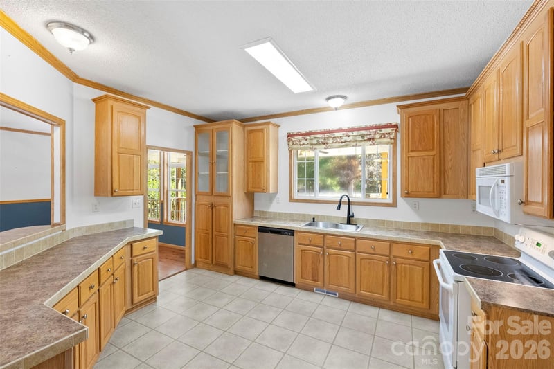 2411 Mission Rd, York, SC 29745