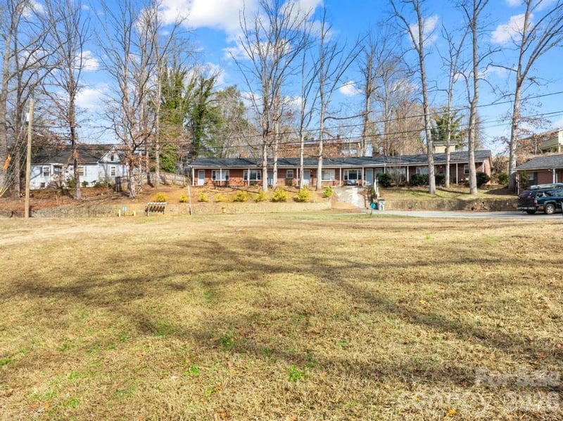 434 Arlington Cir, Lenoir, NC 28645
