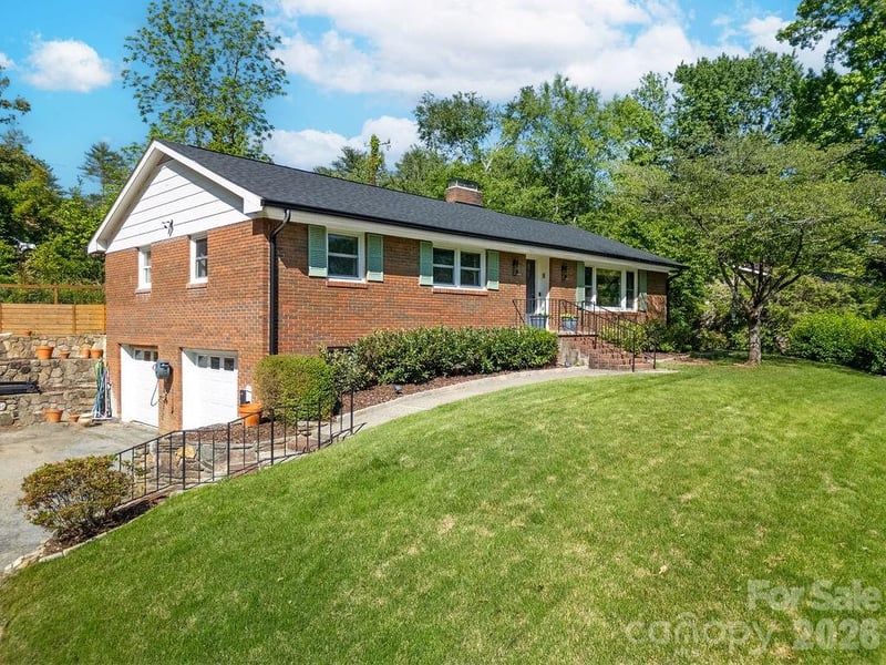 84 Far Hills Ter, Brevard, NC 28712