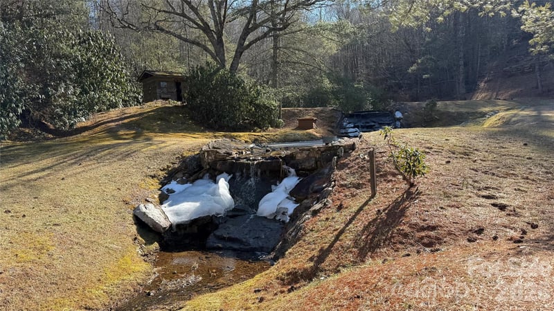 207 Receptive Dr #29, Glenville, NC 28736
