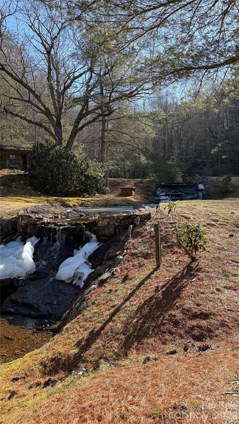 207 Receptive Dr #29, Glenville, NC 28736