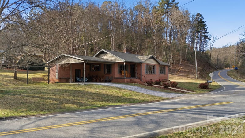 504 Greens Creek Rd, Sylva, NC 28779