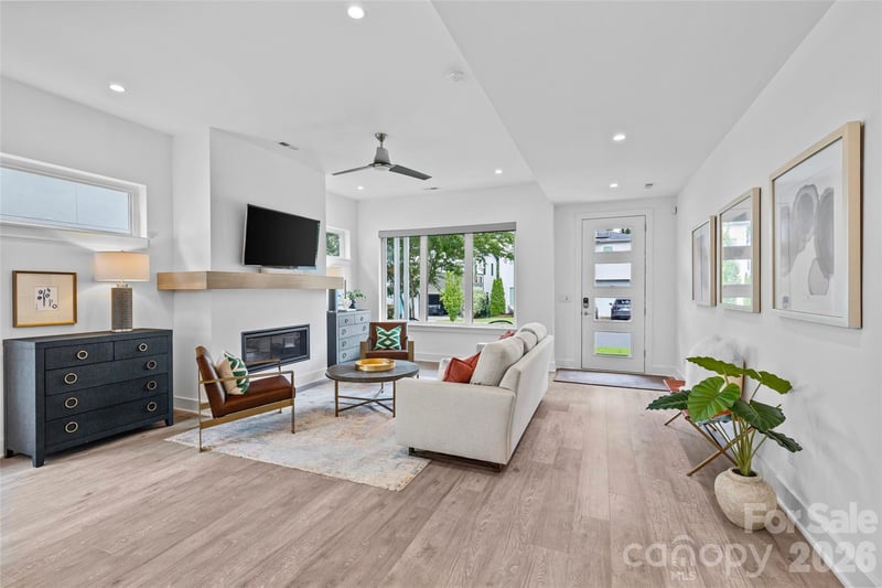 1237 Realta Dr, Charlotte, NC 28211