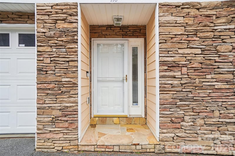 116 Dalya Rd, Swannanoa, NC 28778