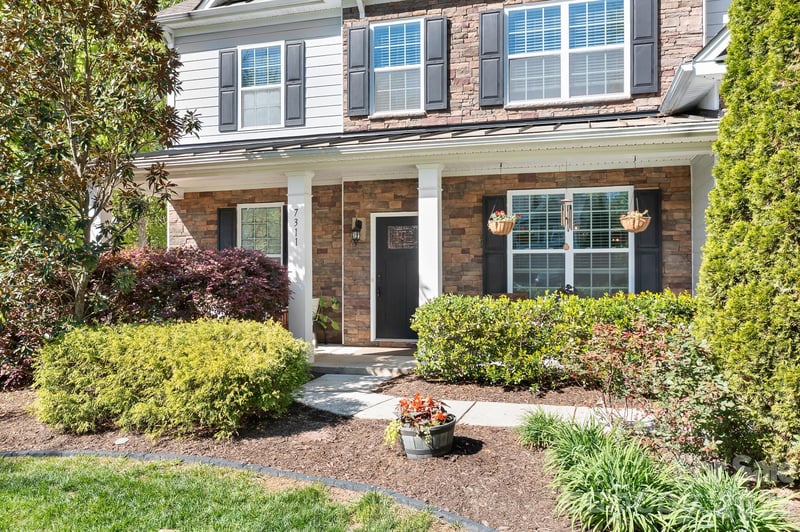 7311 Snowbird Ct, Mint Hill, NC 28227