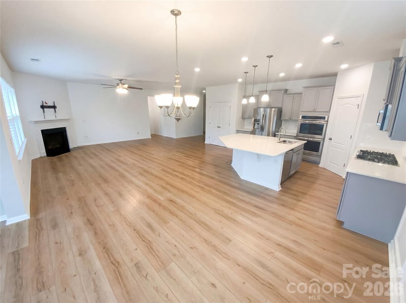 200 Sweet Briar Dr, Fort Mill, SC 29707