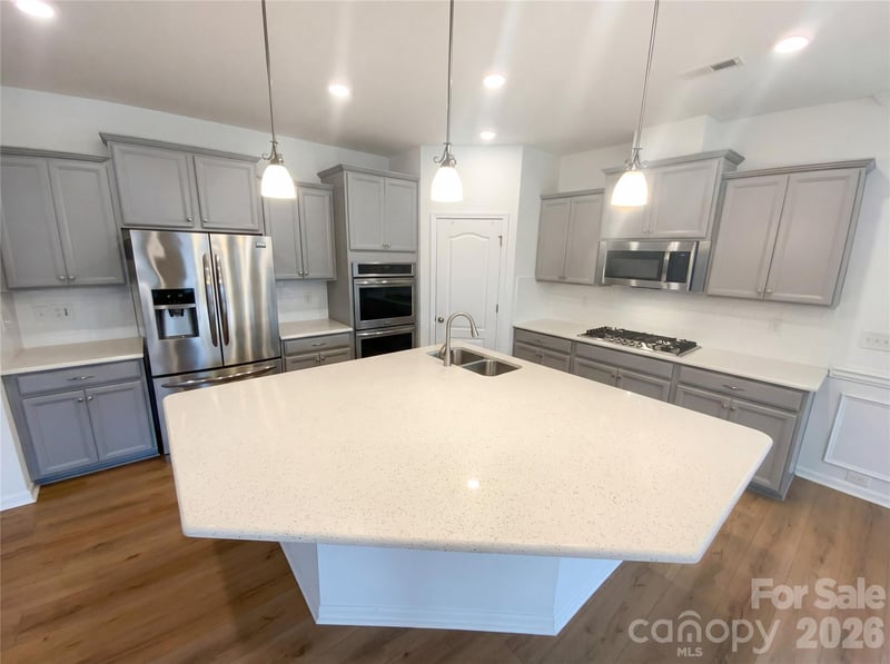 200 Sweet Briar Dr, Fort Mill, SC 29707