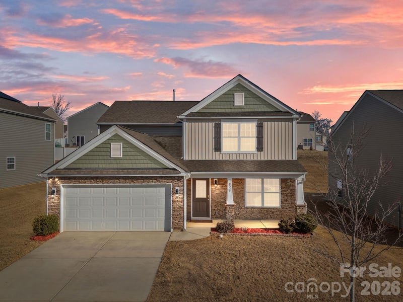 8527 Mansell Ct, Charlotte, NC 28215