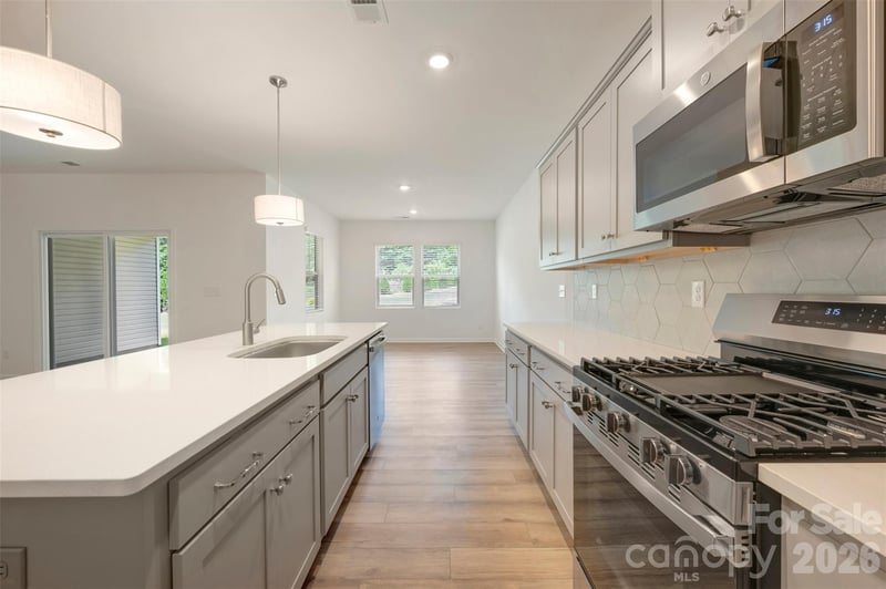 1727 Boulder Ridge Dr, Gastonia, NC 28052