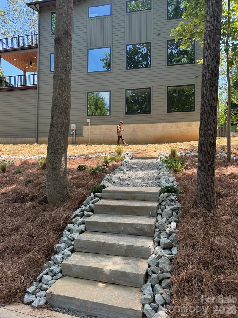 150 Driftwood Dr, Mooresville, NC 28117