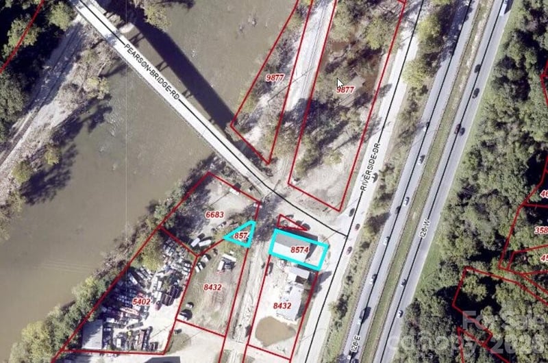 704 Riverside Dr, Asheville, NC 28801